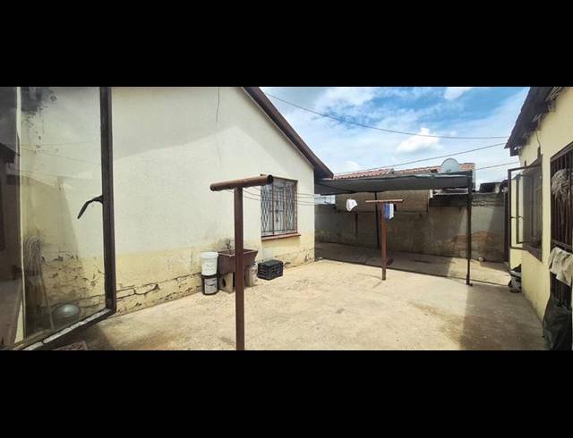 2 BEDROOM HOUSE FOR SALE IN EBONY PARK